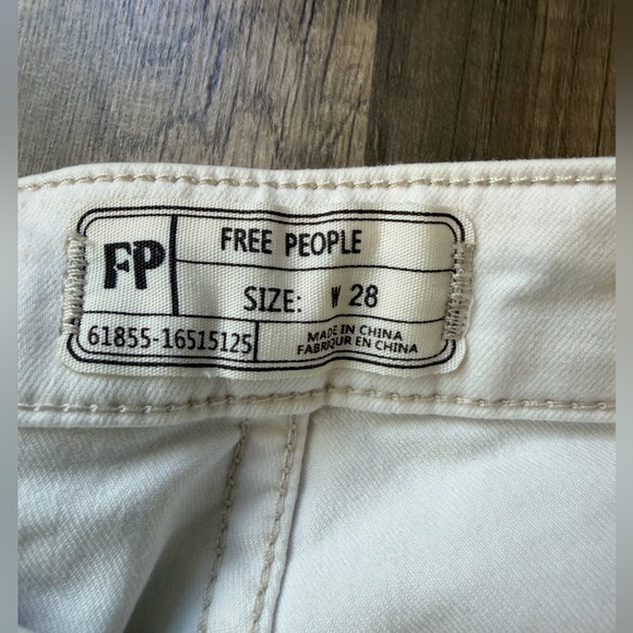 Free People flare, bottom jeans Bundle White and Jeans Size Womens 28 - Picture 7 of 9